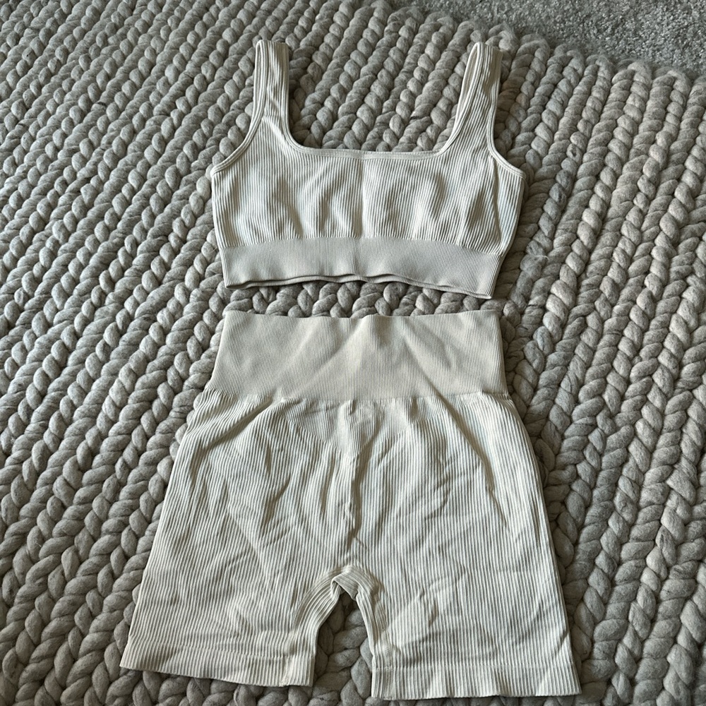 *SOLD* Cream Ribbed Active Set - Picture 2 of 3